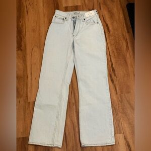 Abercrombie “the baggy mid rise” sz 24 NWT